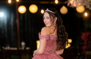 O sonho da festa de 15 anos em tons de rosa: a celebração de Aimée Guimarães